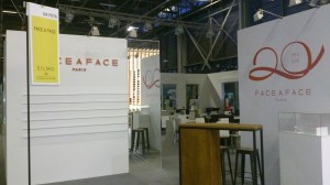 face a face